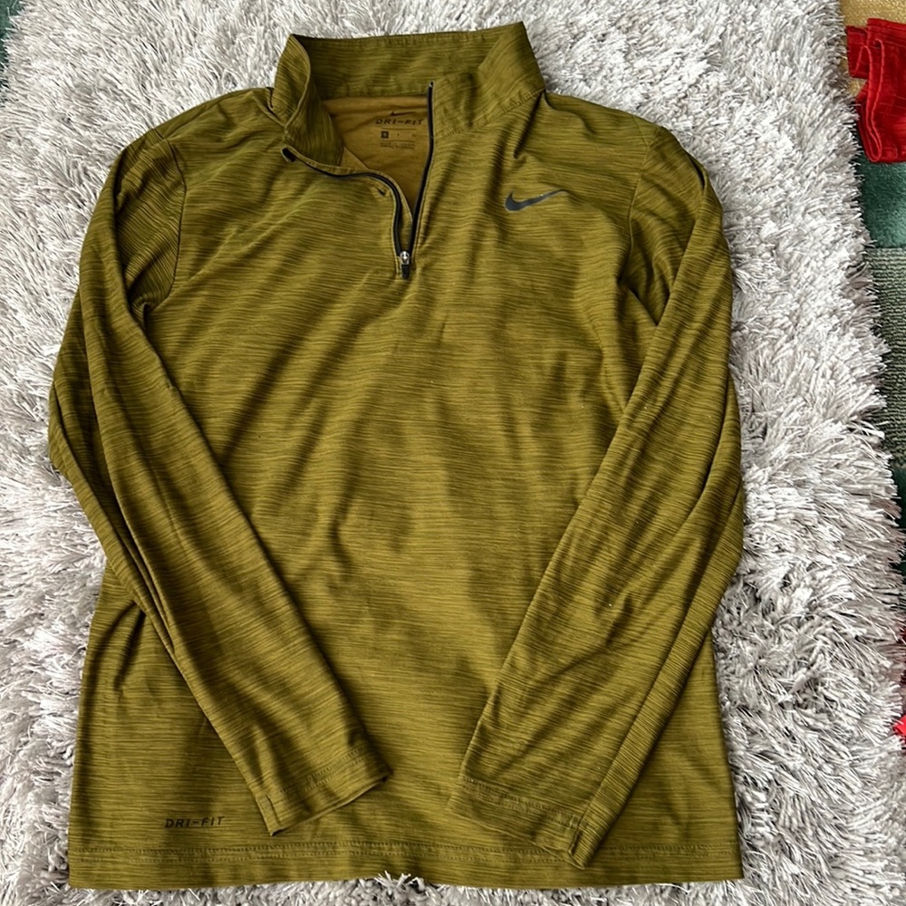Nike Dri-Fit pullover
